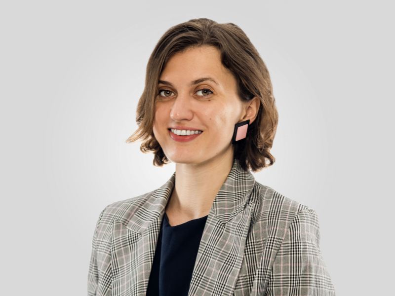 Julia Iarmukhametova Harneys front portrait image on a grey background