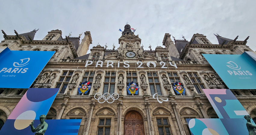 Paris 2024 Olympics image on buildings